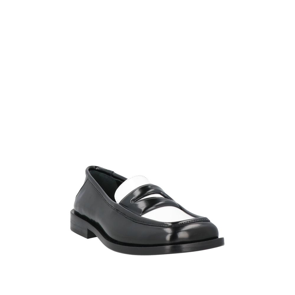 Loafers Amanda bicolores noires et blanches