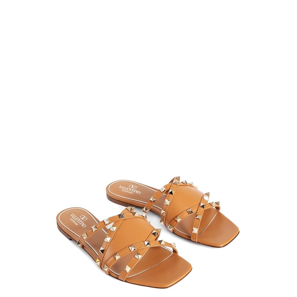 Sandales Rockstud cuir beiges