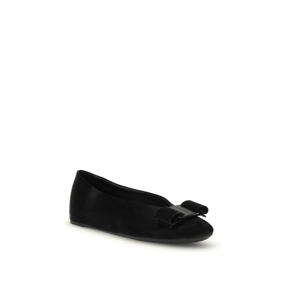Ballerines Ferragamo Vara cuir noires